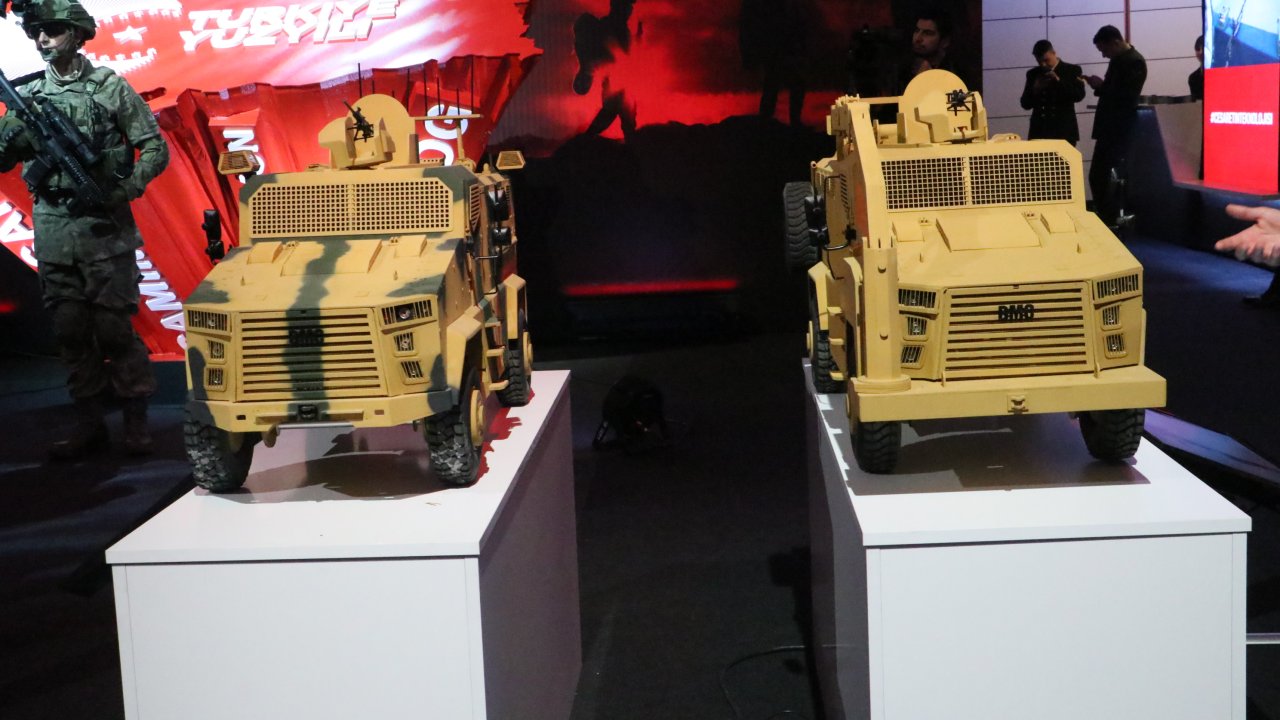 Bakan Akar 'yüzyılın Gücü, Cesaretin Teknolojisi' Dijital Gösterim Merkezi’ni Ziyaret Etti