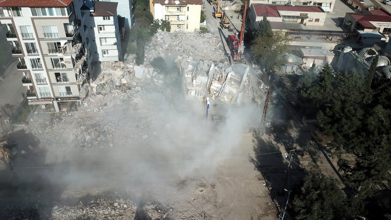 Prof. Dr. Doğangün: Eskiden Şehirler Planlanırken Komşunun Güneşini Kesmiyorduk, Şimdi Tepesine Biniyoruz