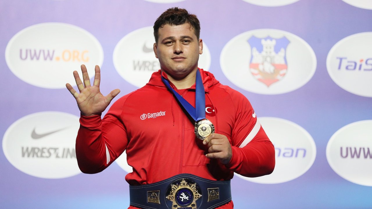 Türk Güreşçiler Zagreb’de Avrupa’nın Zirvesine Çıkmak İstiyor