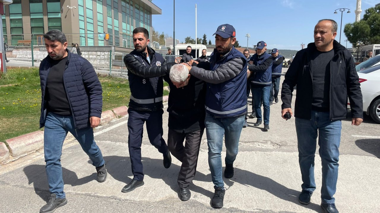 Gaziantep'te Polisin Öldüğü 'çöp Atma' Kavgasına 2 Tutuklama