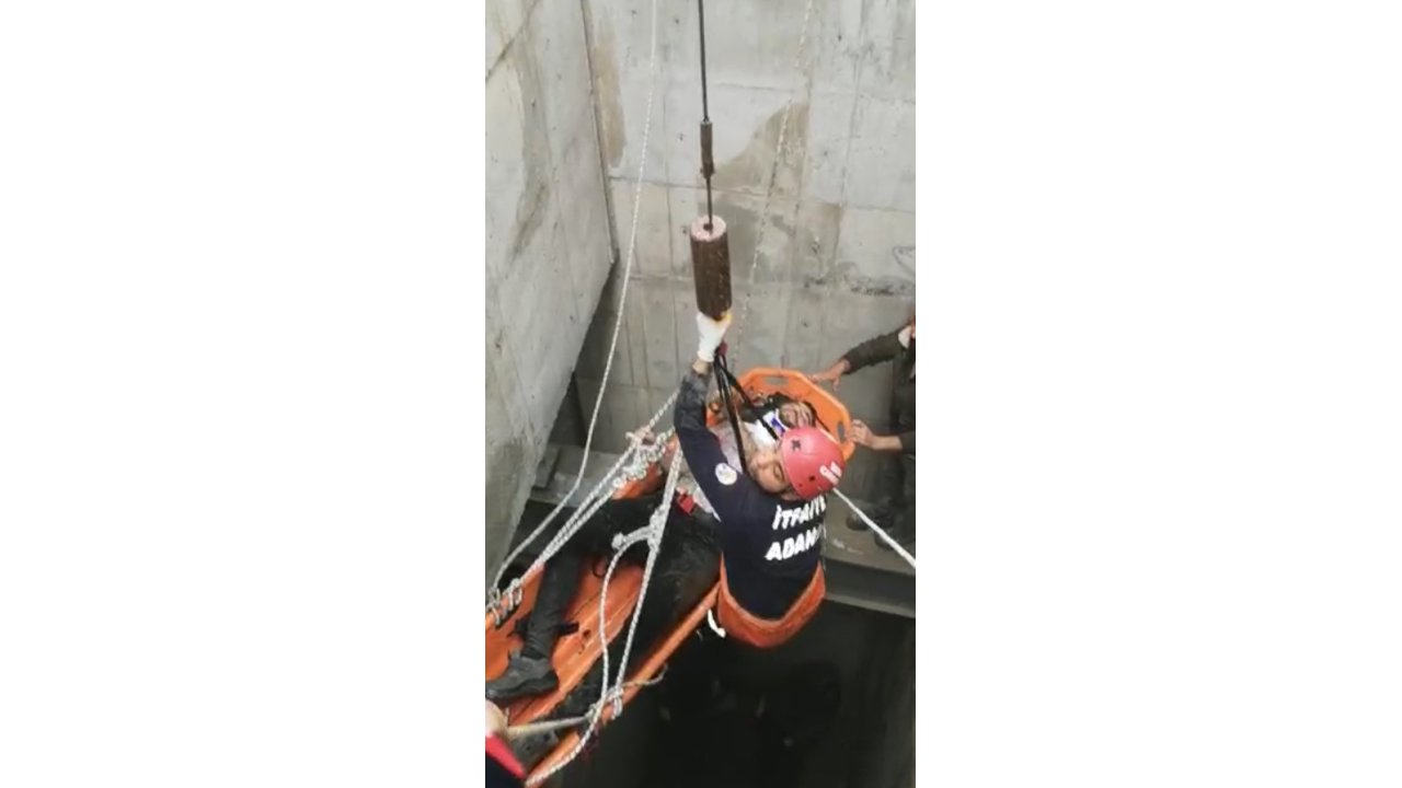 Açtıkları Kuyuya Düşen İşçi, Yaralandı