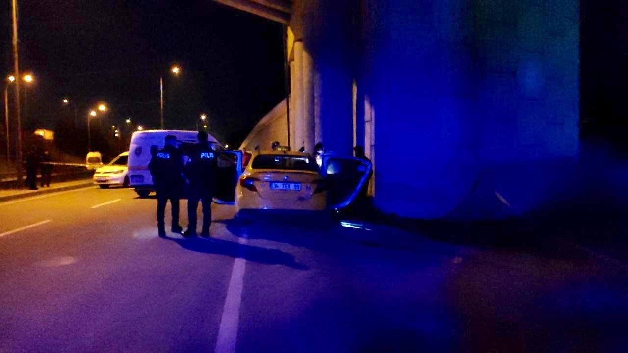 Arkadaşını Tabancayla Vurarak Öldüren Taksici, Polise Teslim Oldu