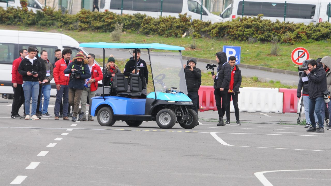 Robotaksi Binek Otonom Araç Yarışması Finali Start Aldı
