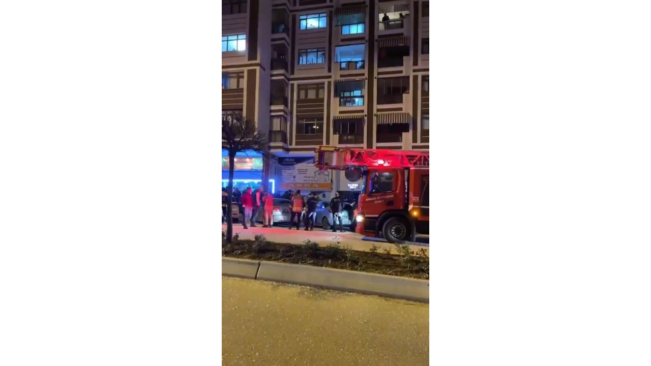 Ankara'da 7 Katlı Apartmanın 3'üncü Katında Patlama; 1 Yaralı