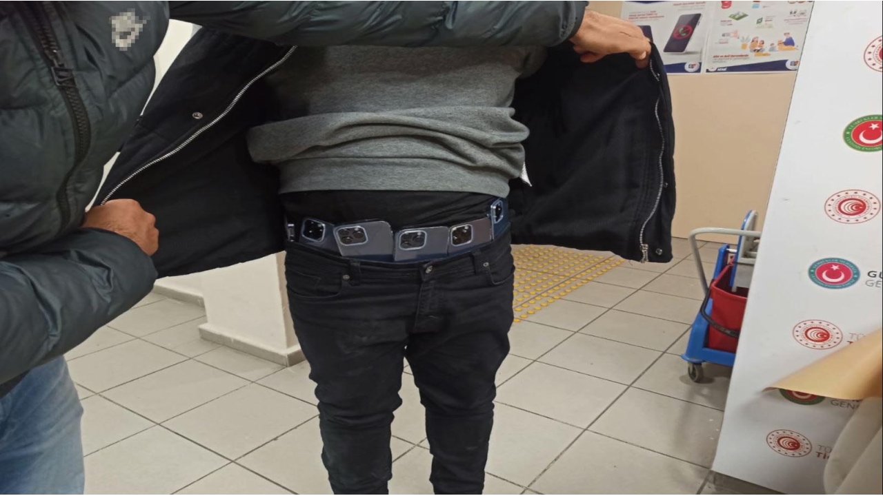 Habur'da 280 Milyon Liralık Kaçak Eşya Ele Geçirildi