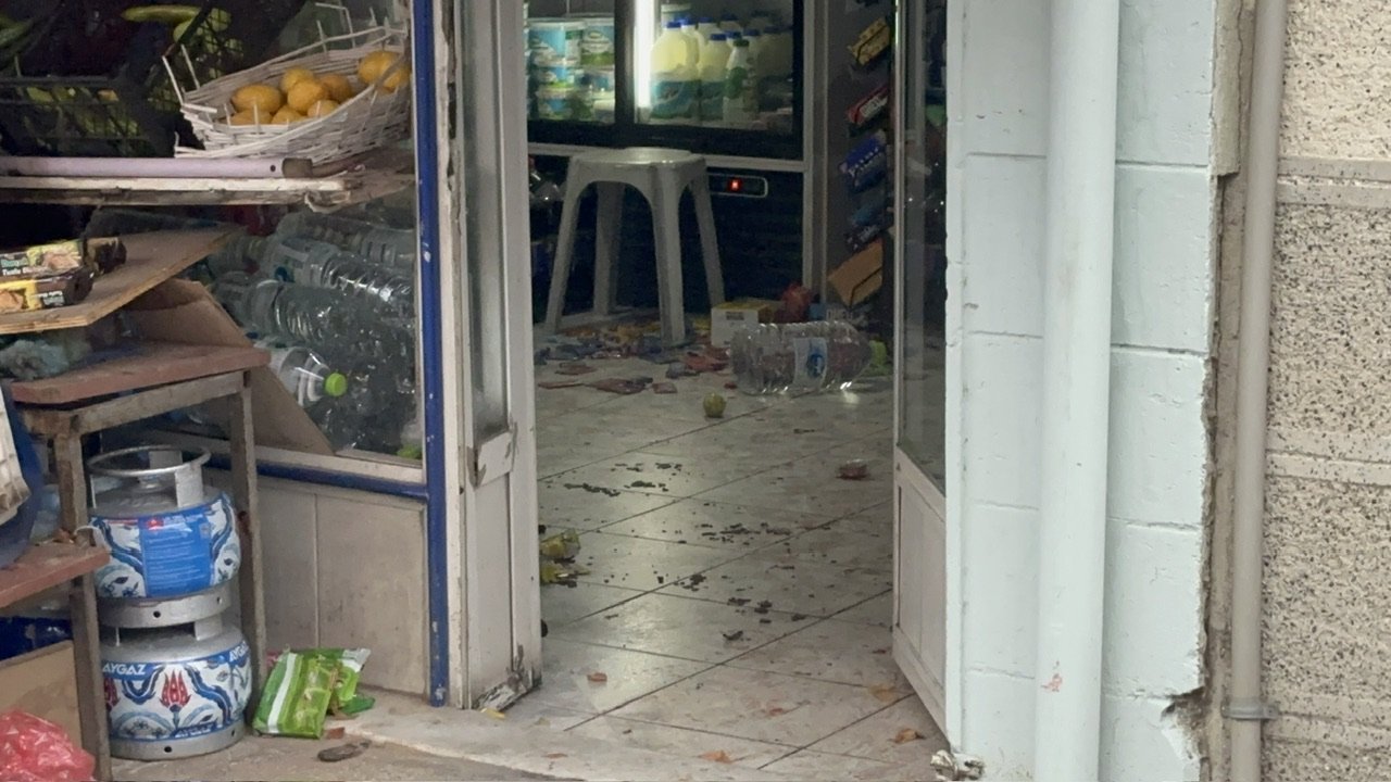 Üsküdar'da Tartışma Sonrası Market Savaş Alanına Döndü