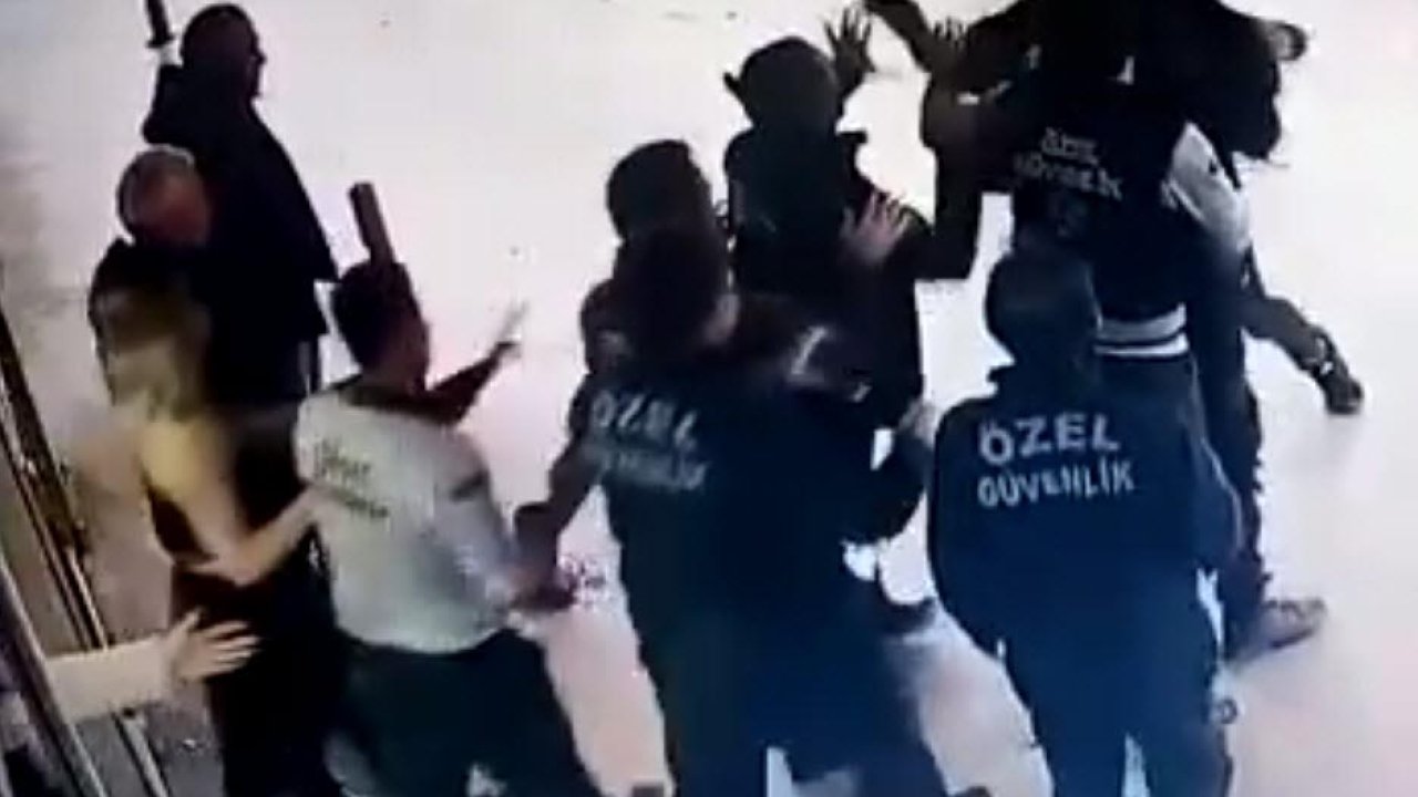 Hastane Polisi Ve Güvenlik Görevlilerine Saldırı Kamerada