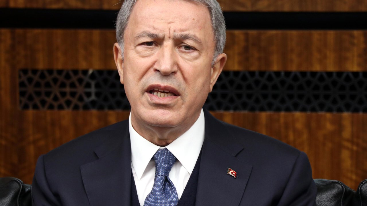 Bakan Akar: Terörle Arasına Mesafe Koyamayanlara Karşıyız