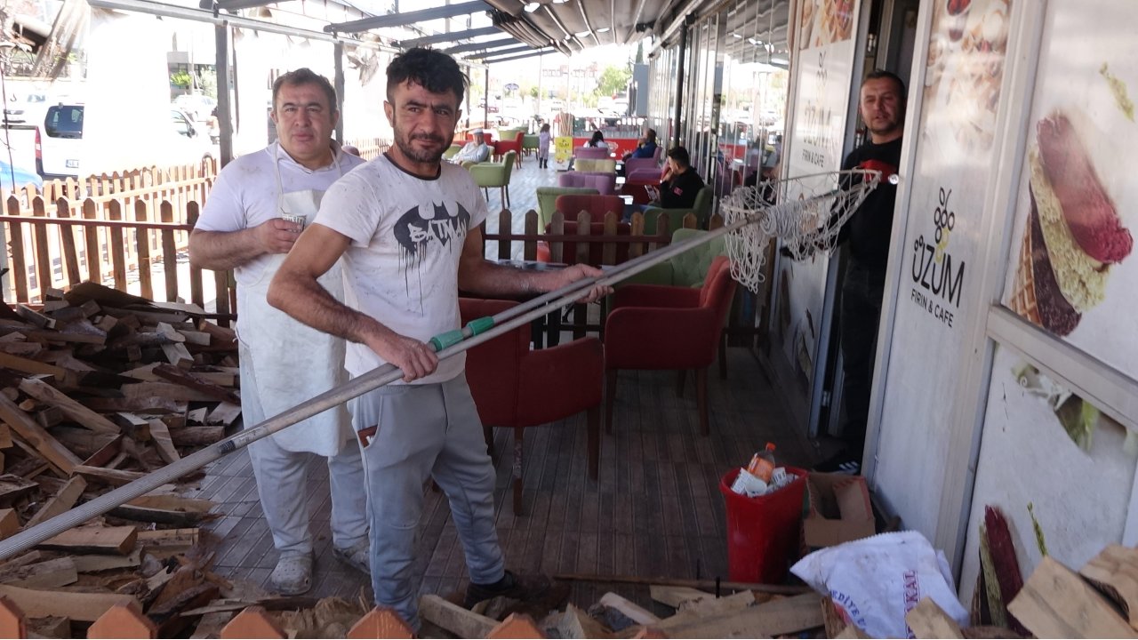 Papağanı Yakalamak İsterken Elektrik Akımına Kapılan İki Arkadaştan Biri Taburcu