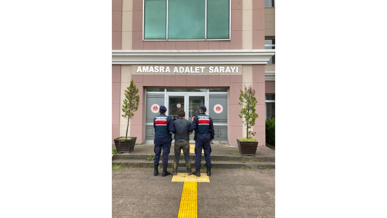 Kendi Evini Yakıp, 2 Evi Daha Kullanılamaz Hale Getiren Şüpheli Tutuklandı