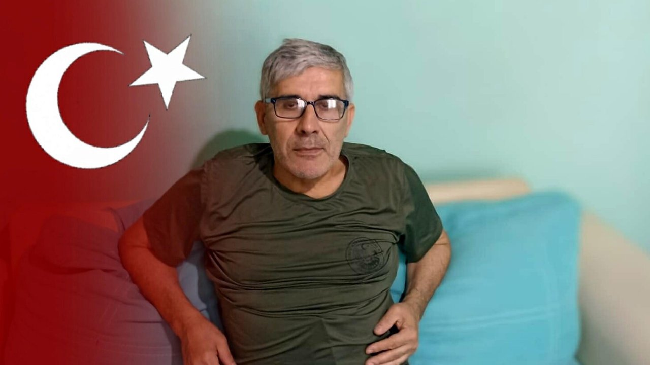 Otomobil Devrildi: Baba Öldü, Oğlu Ve Gelini Yaralı