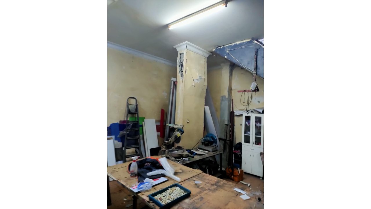 Bahçelievler'de 6 Katlı Bina Çökme Riski Nedeniyle Boşaltıldı (1)