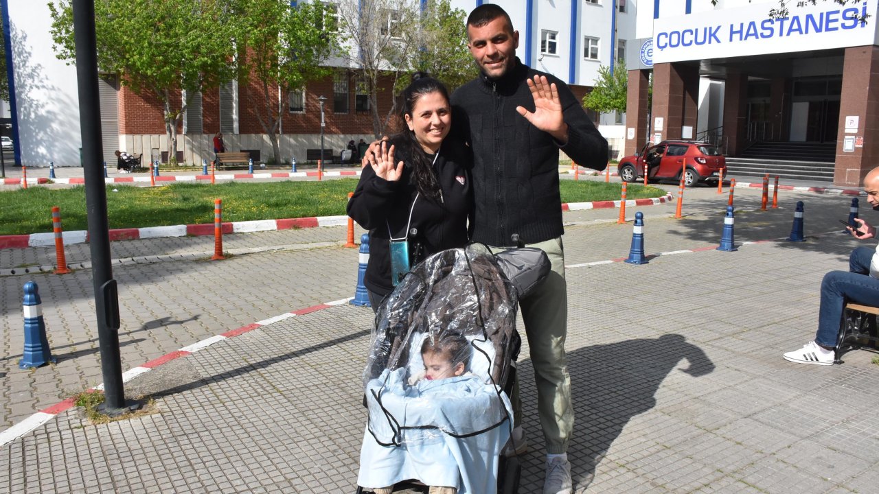 2 Yaşında 10'uncu Ameliyatını Olan Özalp'in Ailesinin Çifte Bayramı