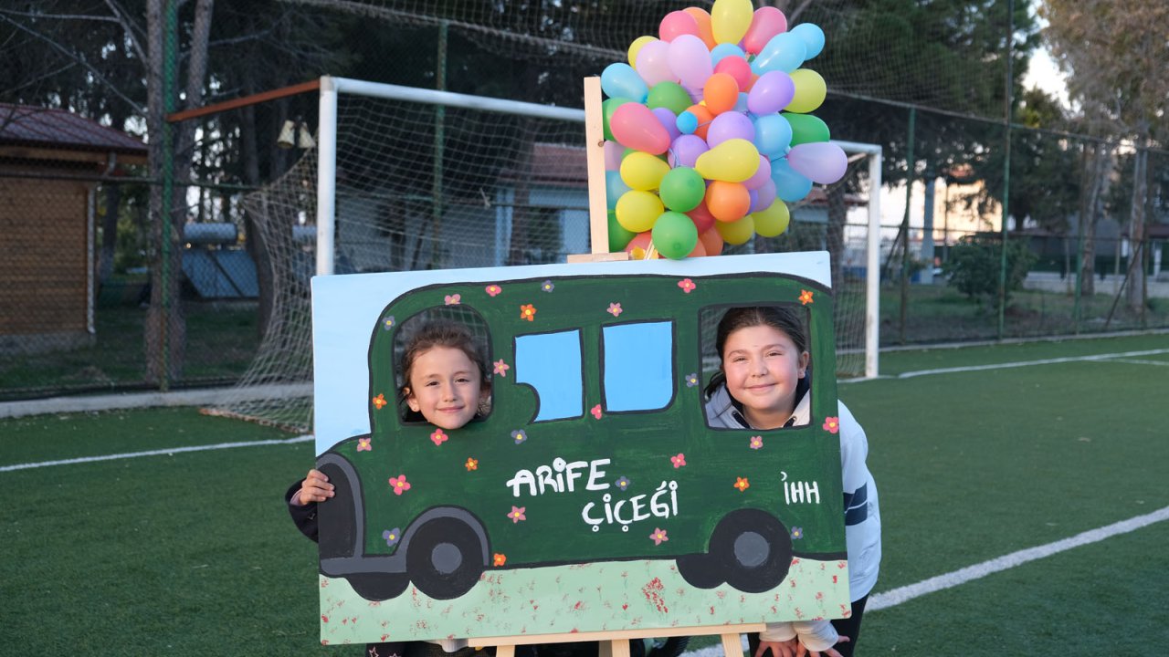 Arife Çiçeği Projesi İle Depremzede Çocuklara Bayramlık Hediyeler Dağıtılacak