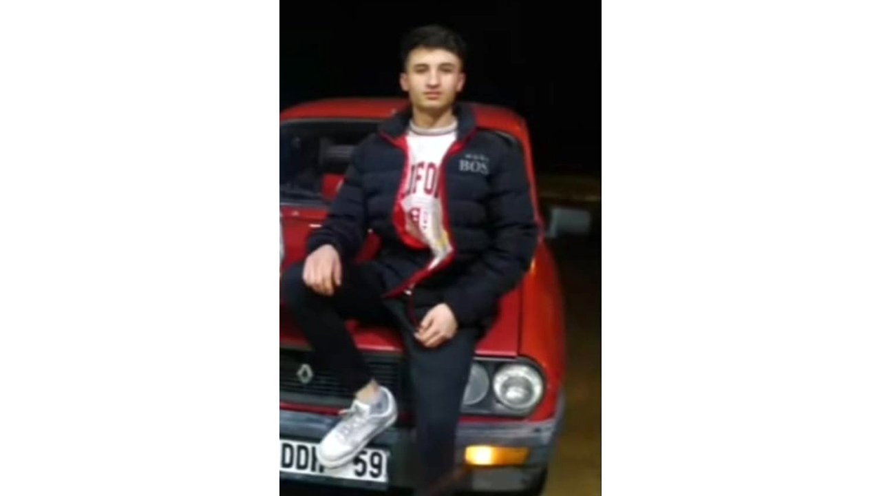 Motosikletiyle Ters Şeritte Giderken Otomobil Çarptı, Yaşamını Yitirdi