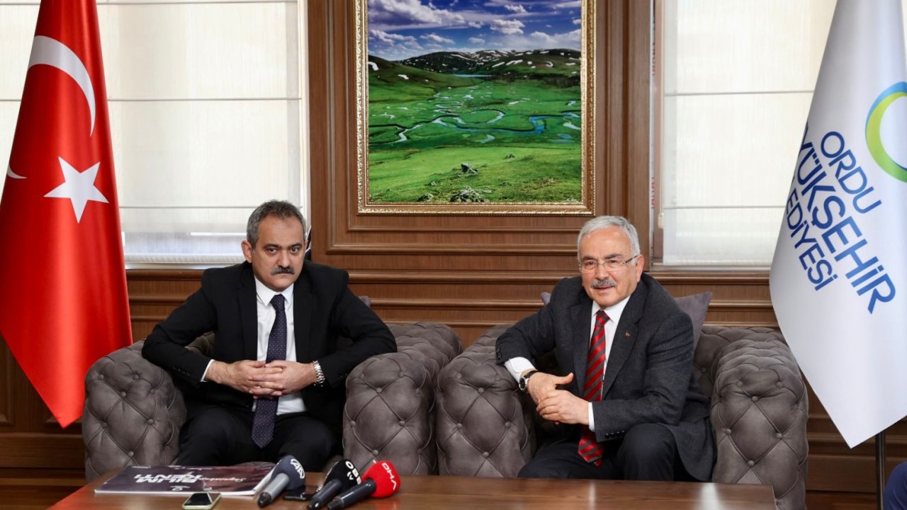 Bakan Özer: Deprem Bölgesine Dönen Öğrenci Sayısı 32 Bin 659’a Ulaştı (2)
