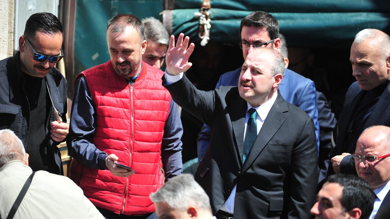 Bakan Varank: Birkaç Gün İçinde Yerli Ve Milli Uydumuzu Uzaya Göndereceğiz