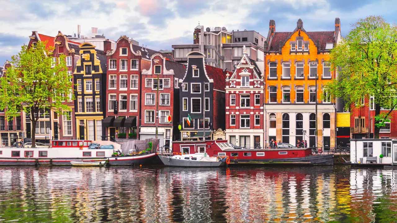 Dışişleri Bakanlığı duyurdu! Hollanda'da dolgun maaşlı iş imkanı