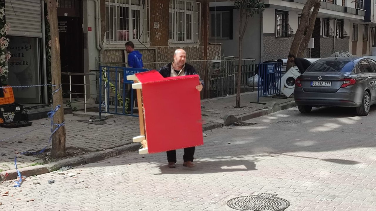 Bahçelievler'de Yıkılan Binanın Bitişiğindeki 2 Bina İçin De Yıkım Süreci Başladı