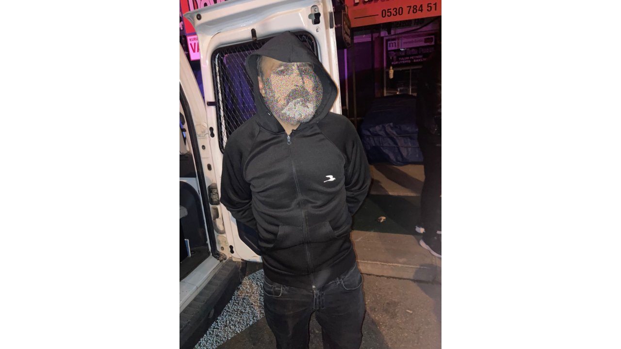 Maske Takıp 2 İş Yerinden Hırsızlık Yapan Cezaevi Firarisi Yakalandı