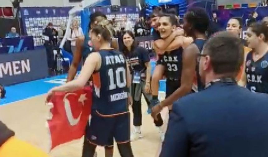 Prag Büyükelçisi Bağış, Çbk’nın Türk Bayrağı Açmasına Engel Olanlara Tepki Gösterdi