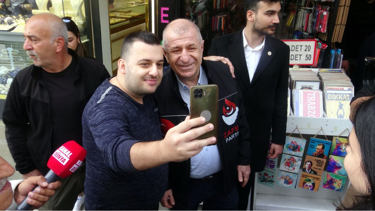 Zafer Partisi Genel Başkanı Özdağ Avcılar'da Esnaf Ziyareti Yaptı