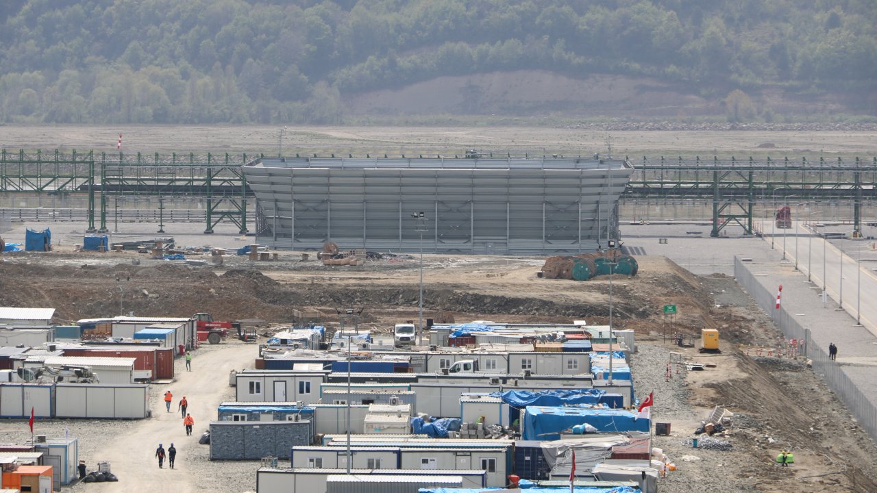 Bakan Dönmez'den Karadeniz Gazının Karaya Çıkacağı İlk Noktada İnceleme