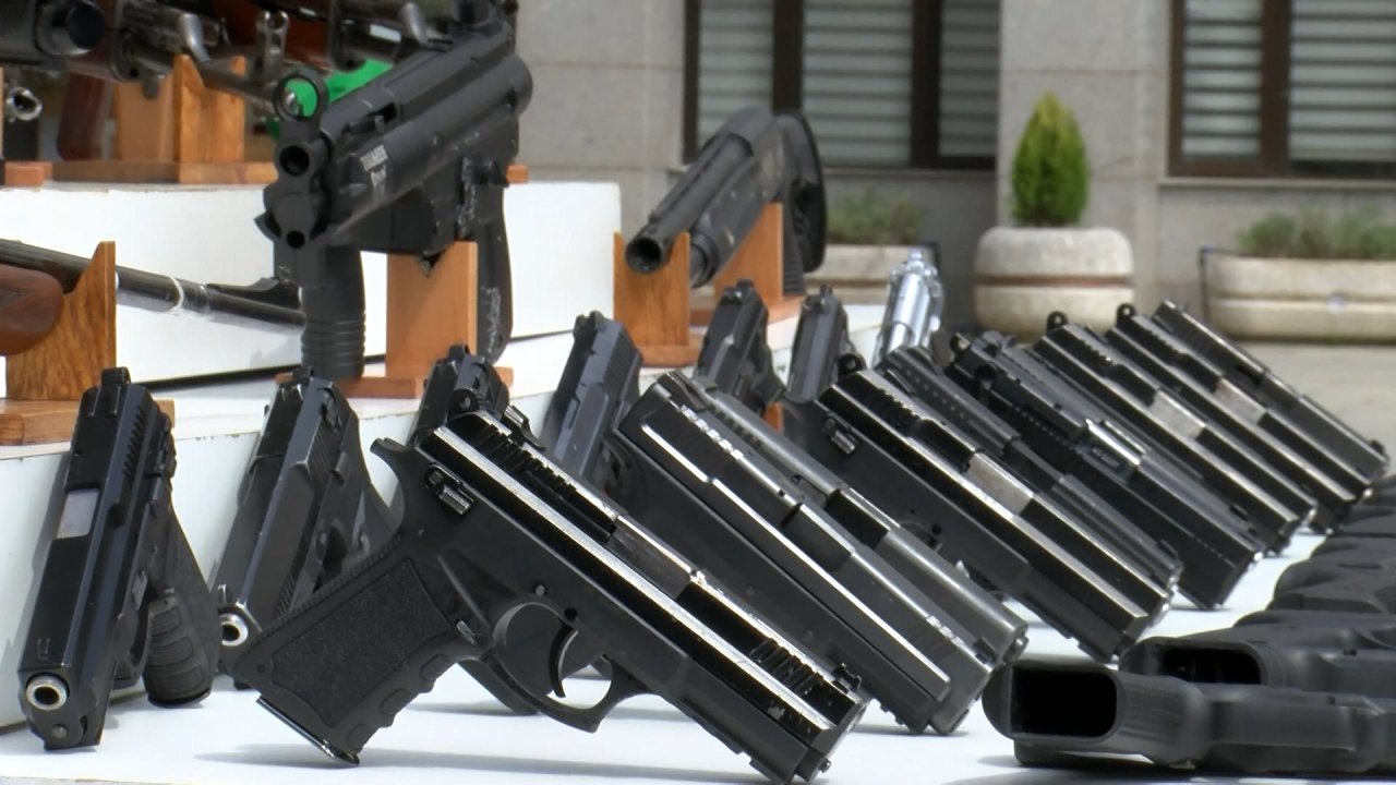 Barış Boyun Şebekesine Operasyonda Ele Geçirilenler Sergilendi