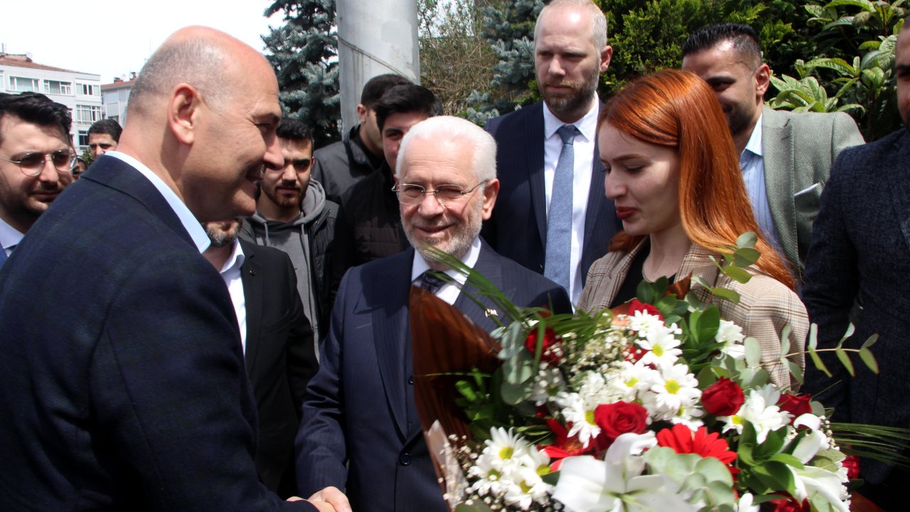 Süleyman Soylu Ak Parti Ve Mhp Beşiktaş İlçe Binalarını Ziyaret Etti