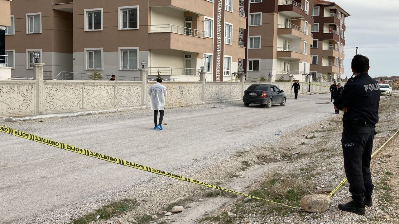 Husumetli Komşularına Tabanca İle Ateş Açtı: 1 Ölü, 1 Yaralı