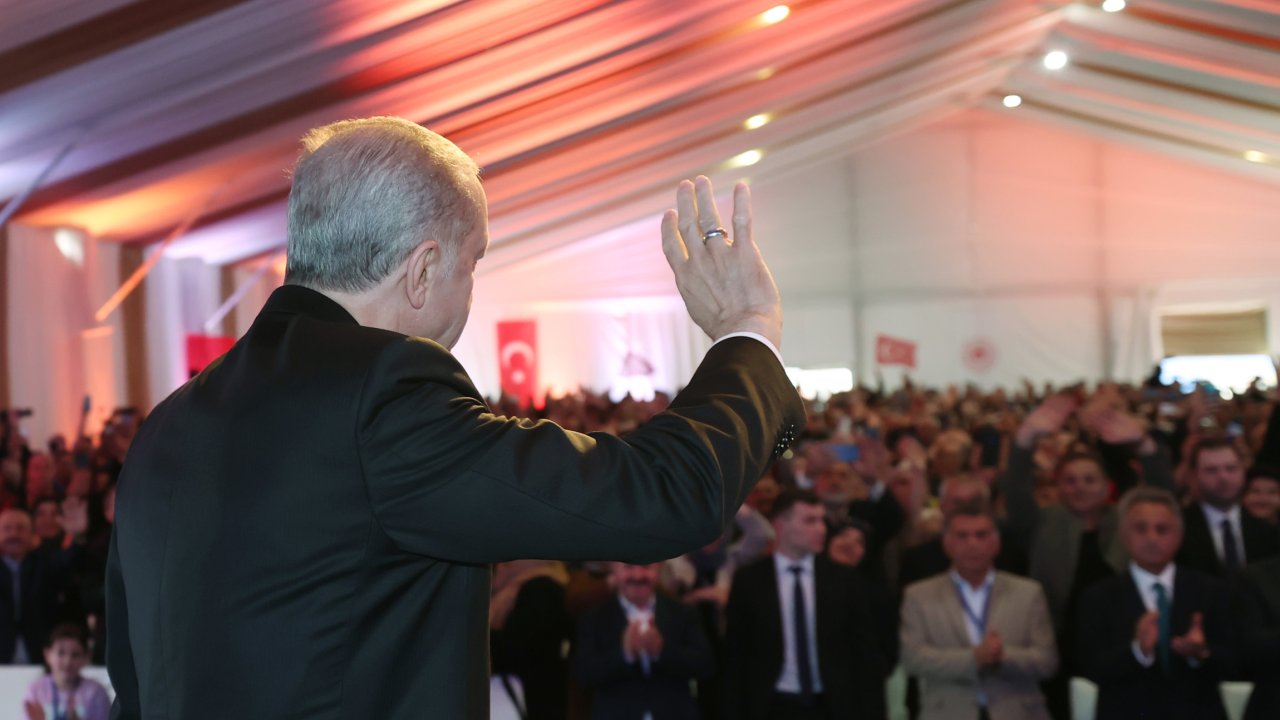 (geniş Haber) Cumhurbaşkanı Erdoğan Fikirtepe'de Anahtar Teslim Ve Temel Atma Törenine Konuştu