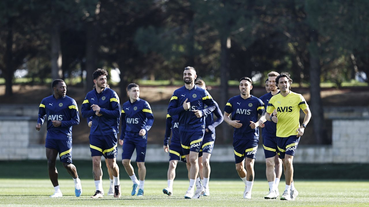 Fenerbahçe, 5 Eksikle Başakşehir'e Konuk Olacak