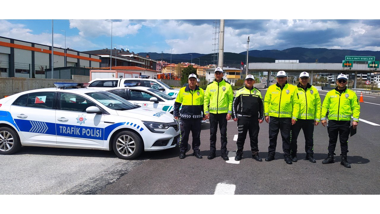 Anadolu Otoyolu İle D-100 Yolunda Trafik Tedbirleri Artırıldı