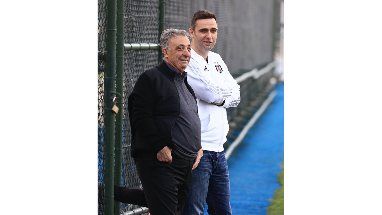 Beşiktaş'ta Başkan Ahmet Nur Çebi, Bugünkü Antrenmanı İzledi