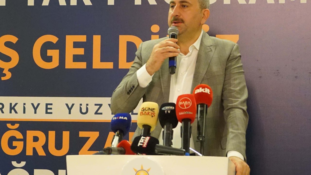 Abdulhamit Gül: 14 Mayıs’tan Sonra Millet Kendi Anayasasını Yapacaktır