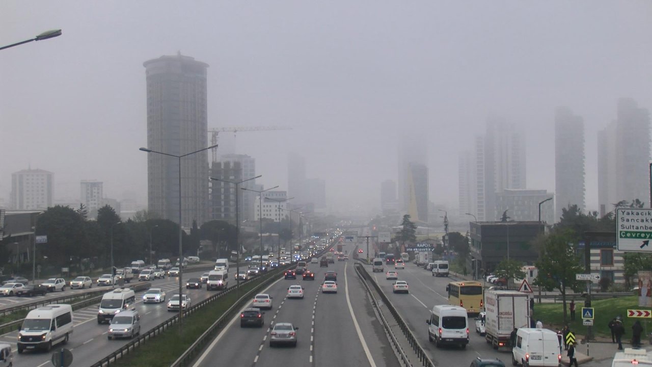 Anadolu Yakası'nda Sis