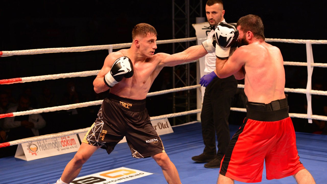 Milli Boksöre Dünya Şampiyonasında 'yer Bildirimi' Engeli