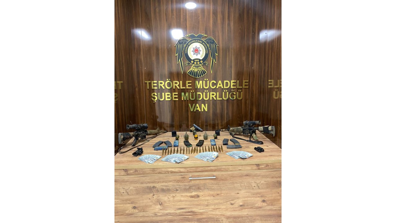 Van'da Etkisiz Hale Getirilen 2 Pkk'lı Fotokapanla Tespit Edilmiş