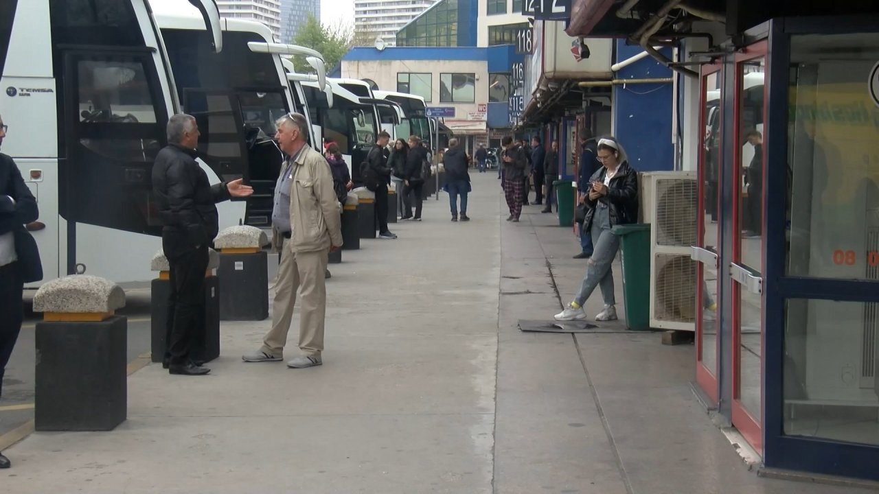 Otogarda Otobüsler Boş Kaldı