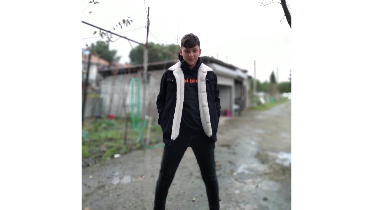 Otomobilin Çarptığı Elektrikli Motosikletteki 3 Çocuğun Hayati Tehlikesi Sürüyor, Sürücü Serbest