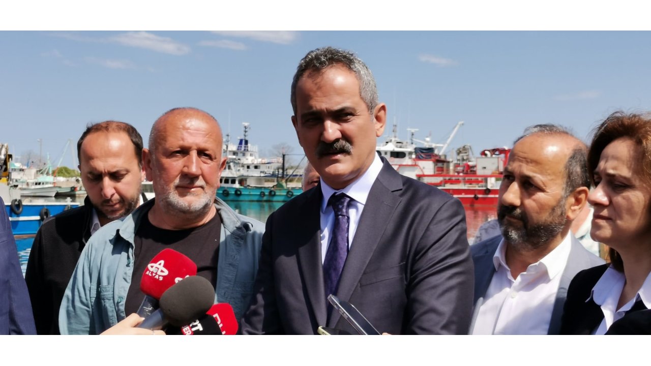 Bakan Özer: Deprem Bölgesindeki 12 Bin Çocuğa Bayram Hediyesi Hazırlandı