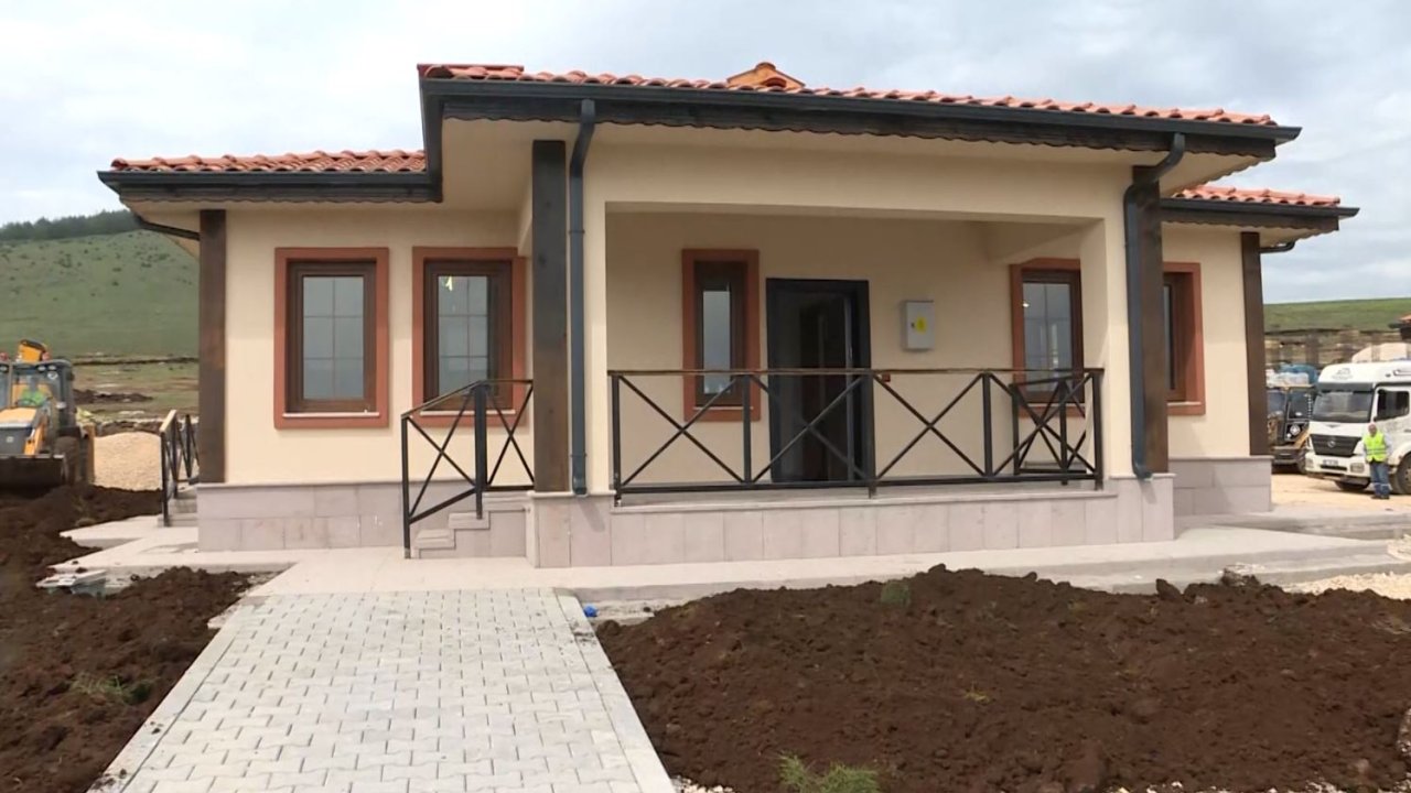 Nurdağı'nda Köy Evleri Bayramda Teslim Edilecek