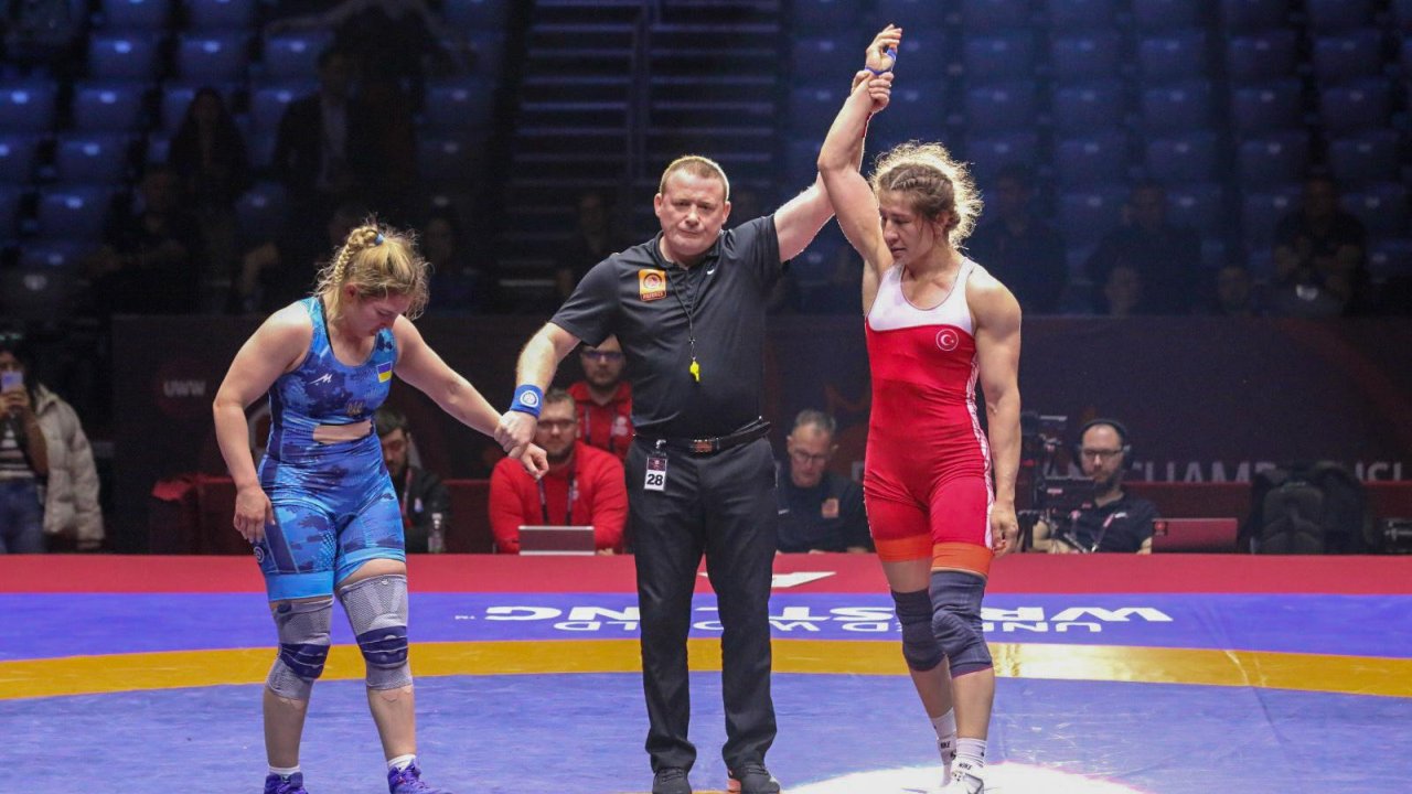 Yasemin Adar Finale Yükseldi