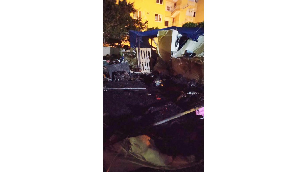 Çadır Yangınında Ölen Elif Mislina'dan 24 Gün Sonra Ablası Yeşim De Hayatını Kaybetti