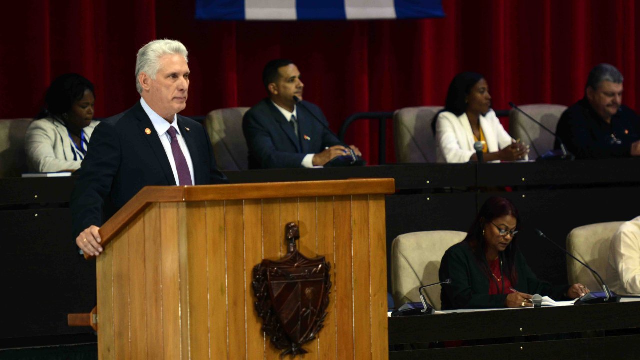 Küba Devlet Başkanı Diaz-canel, Yeniden Devlet Başkanı Seçildi