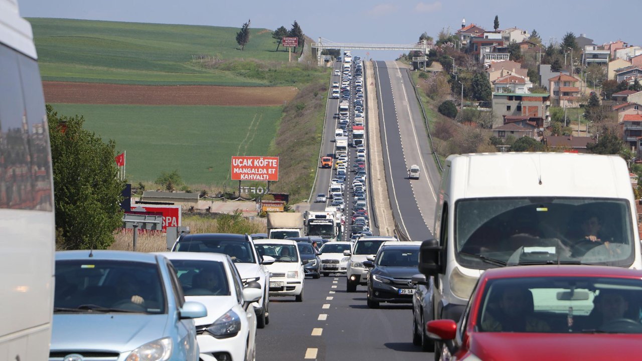 İstanbul- Tekirdağ Yolunda Araç Yoğunluğu