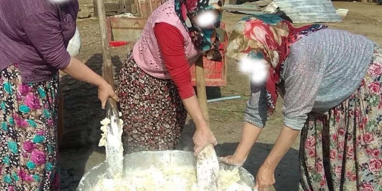 Milasın bir köyünden kadının birisinin kocası ö l-üyor kadın kocasının ö l-üsüne bakıp bakıp diyor ki