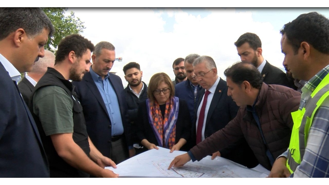 Abdulhamit Gül: Gaziantep'te 42 Bin 358 Deprem Konutu İnşa Edilecek