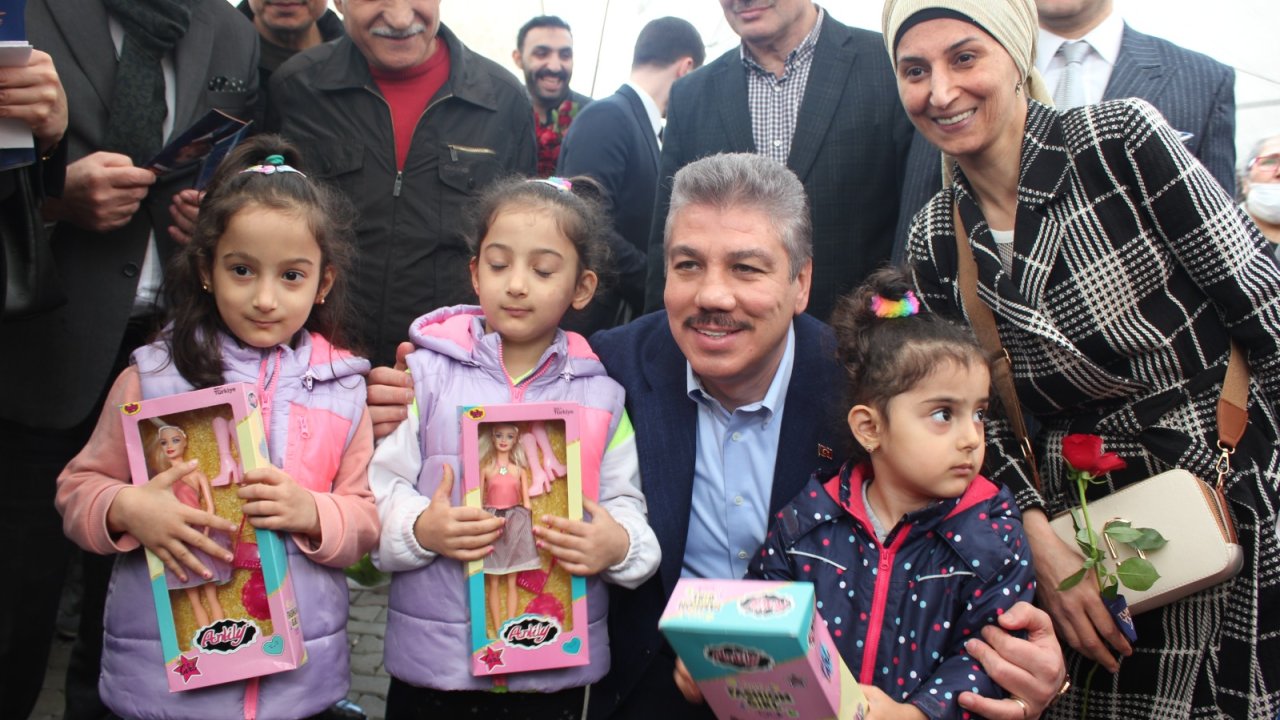 Ak Parti İstanbul 3'üncü Bölge Milletvekili Adayı Cüneyt Yüksel Güngören'deydi