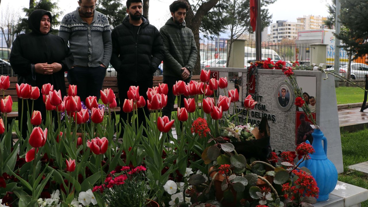 Pençe- Kilit Şehidi Üsteğmen, Mezarı Başında Anıldı